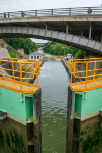 Erie Canal lock gates opening in Lockport