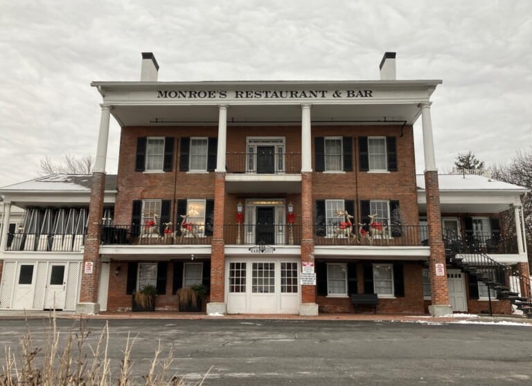 RARE 3001 restaurant exterior