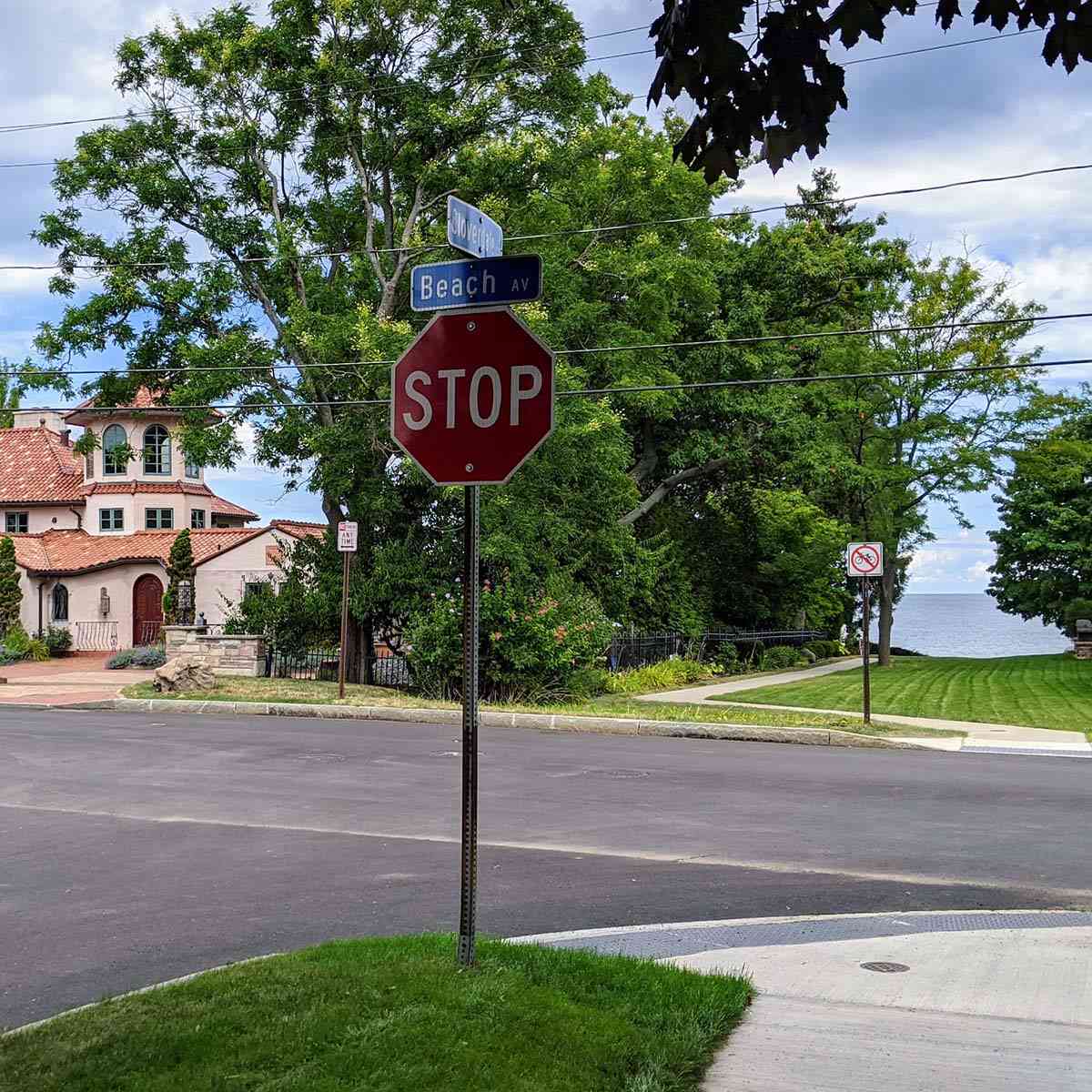 Entrance to Rochester’s Hidden Sidewalk on Beach Avenue